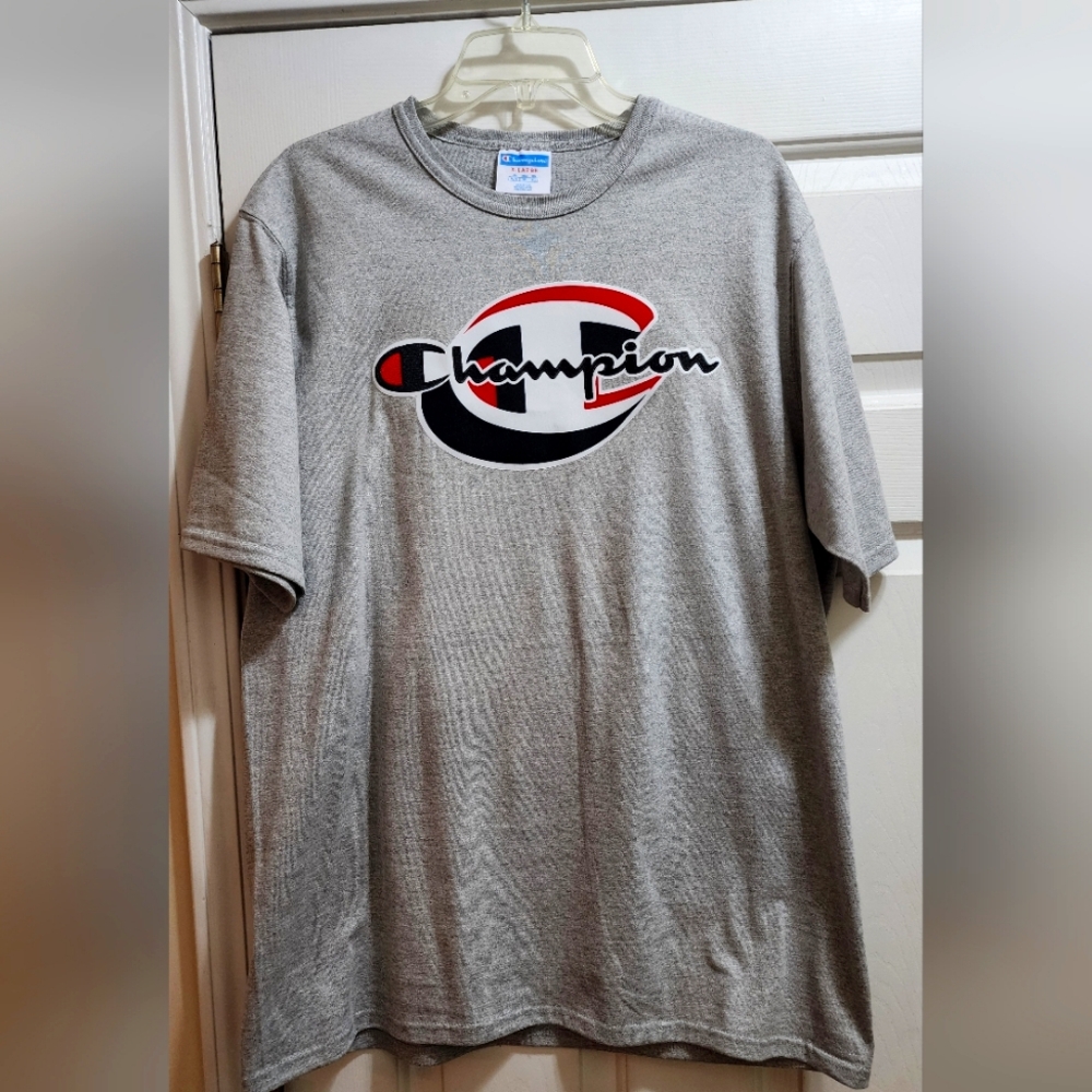 Champion t shirt